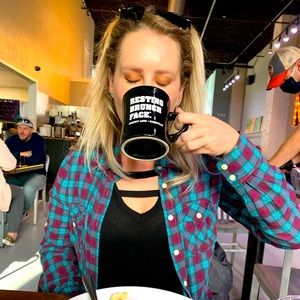 Meet your Posher, Marielle